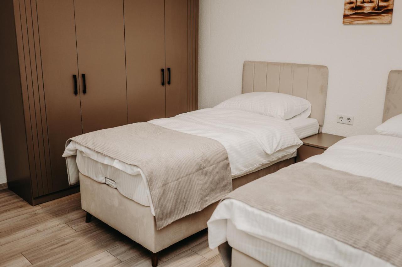Hotel Noor Кониц Экстерьер фото